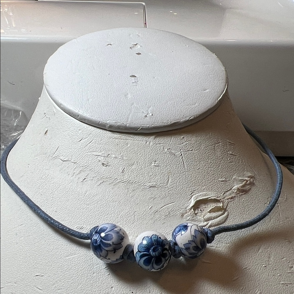 Blue and White Floral Beaded Necklace